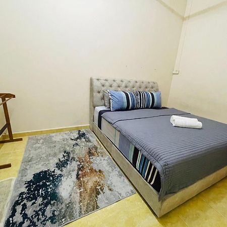 Kota Bharu Homestay Esterno foto