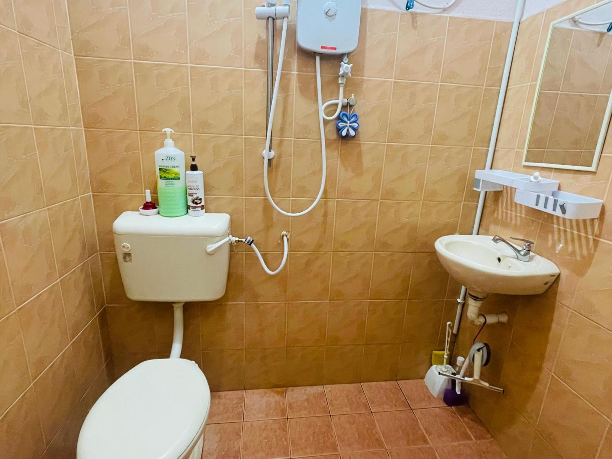 Kota Bharu Homestay Esterno foto